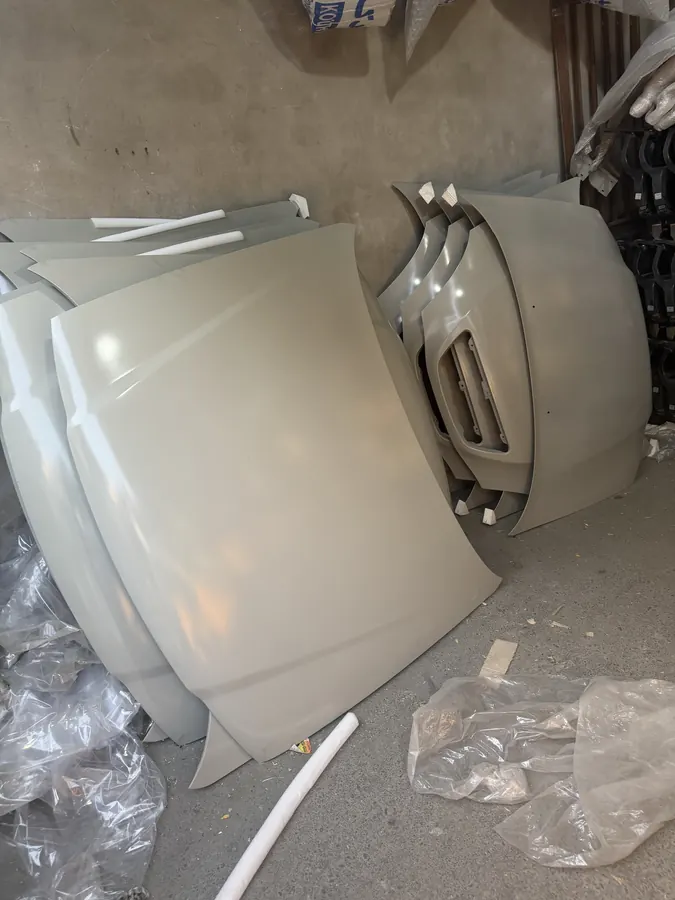 کاپوت پژو ۲۰۶ — سفید